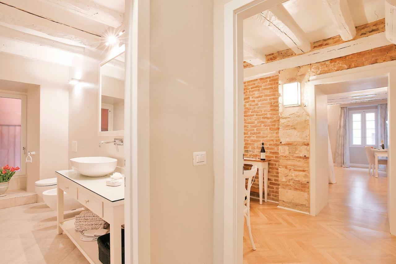 Boutique Apartments Верона Экстерьер фото